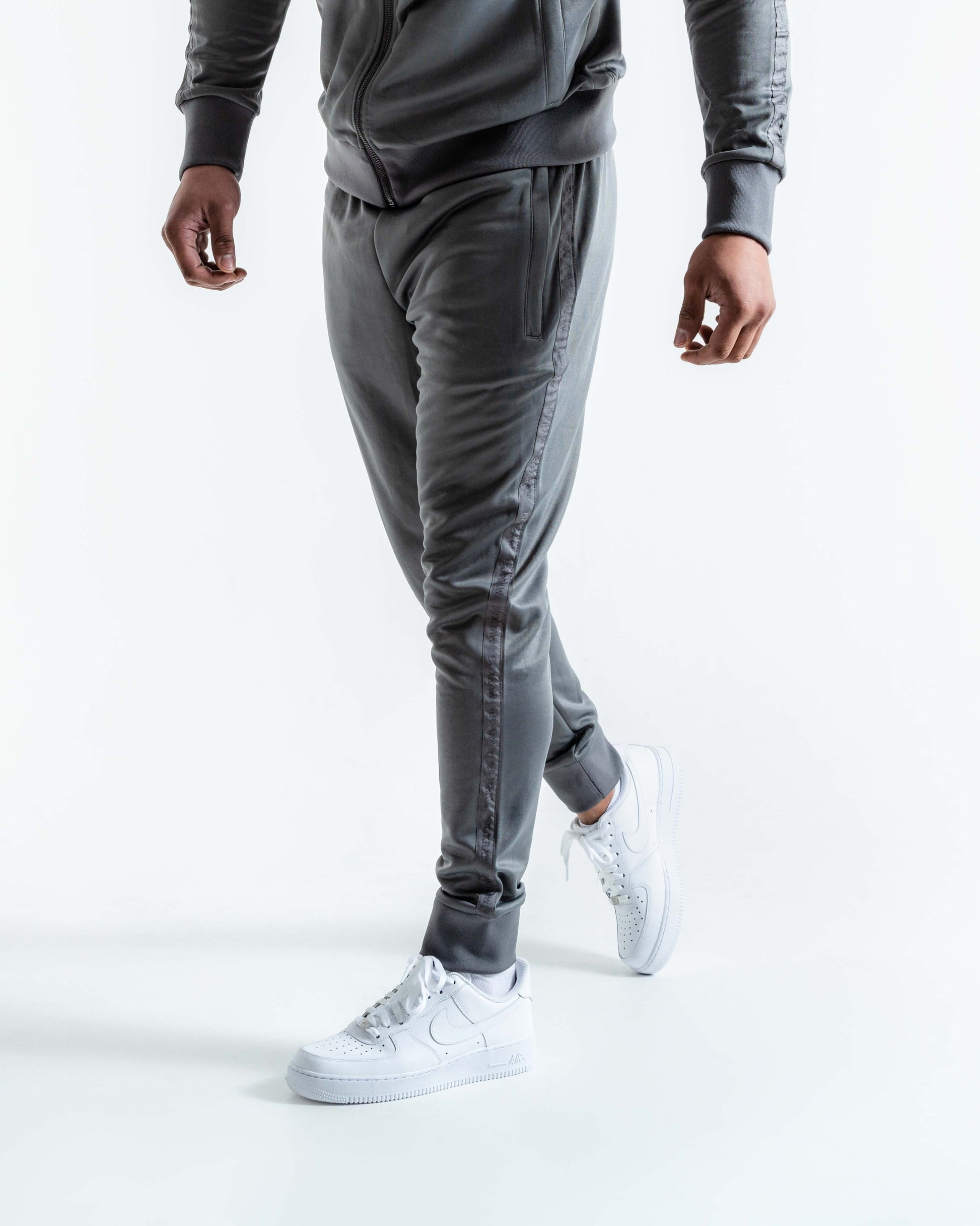 Whitaker Bottoms - Gun | BOXRAW